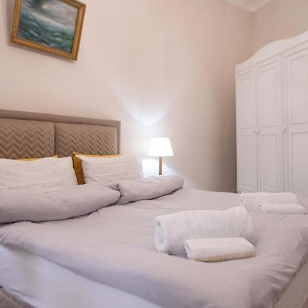 Old Town-Booking Apartment Тбилиси Екстериор снимка