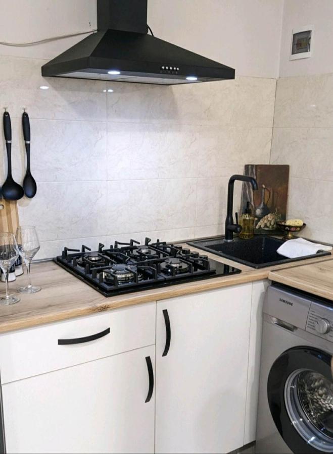 Old Town-Booking Apartment Тбилиси Екстериор снимка