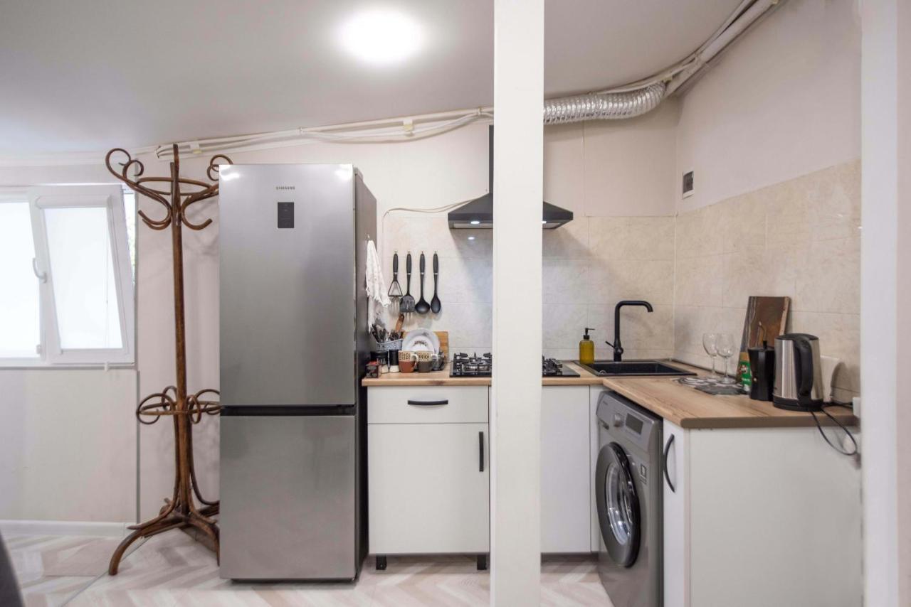Old Town-Booking Apartment Тбилиси Екстериор снимка