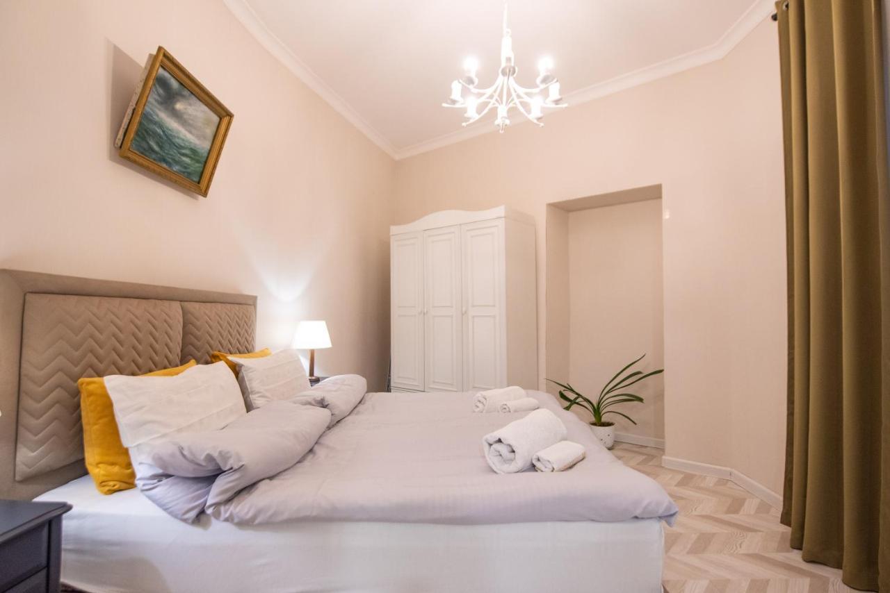 Old Town-Booking Apartment Тбилиси Екстериор снимка